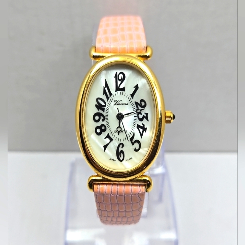 Womens Vintage Vienna Watch Classic Luxury Gold Tone Pink Leather New Battery